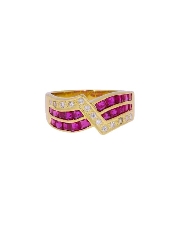 Ladies’ ring – KURZ yellow gold with rubies and diamonds