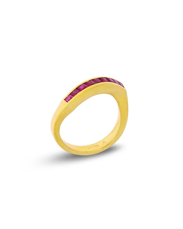 Damenring – Gelbgold mit Rubinen à 0.06ct