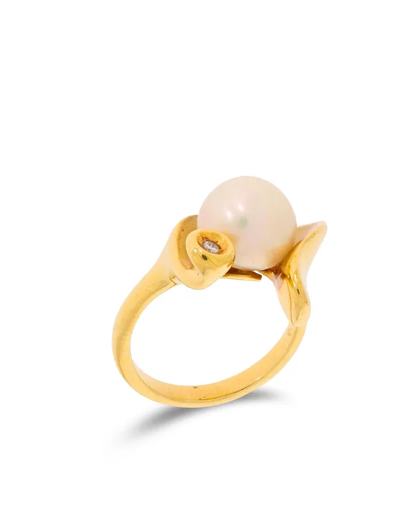 Damenring – Gelbgold mit Perle und Brillant 0.03t