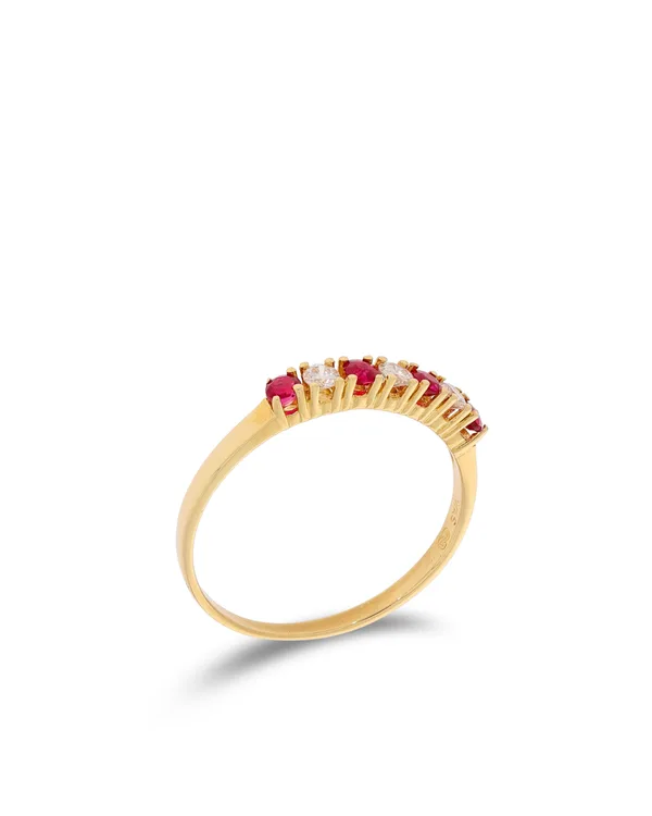 Damenring – Gelbgold mit Rubinen und Diamanten 0.12ct