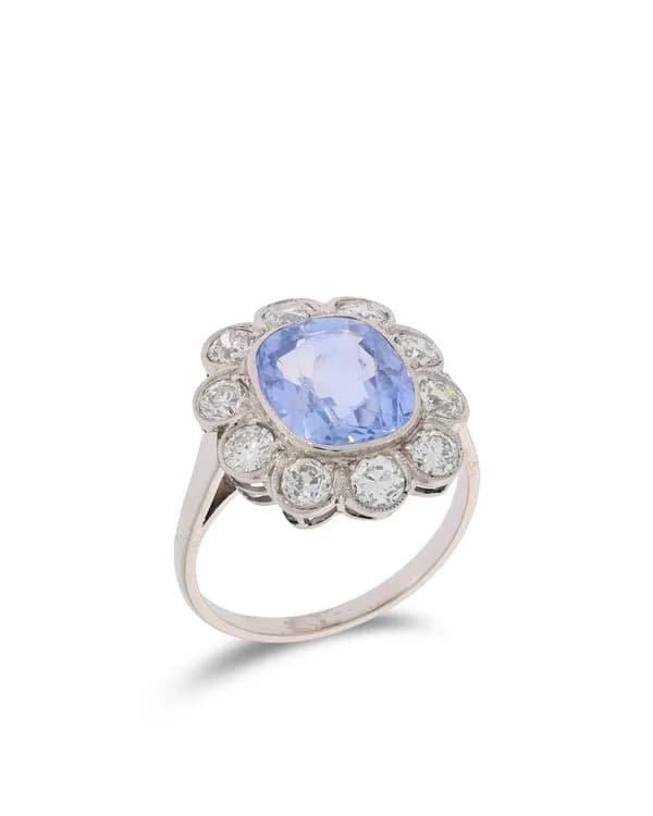 Antiker Cocktailring - Weissgold mit hellblauem Stein und Diamanten