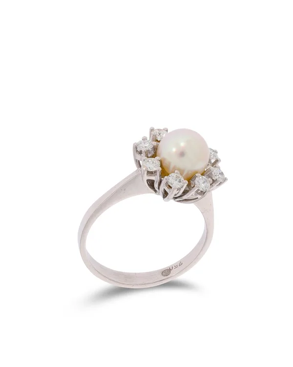 Cocktailring – Weissgold mit Akoya-Perle und Diamanten