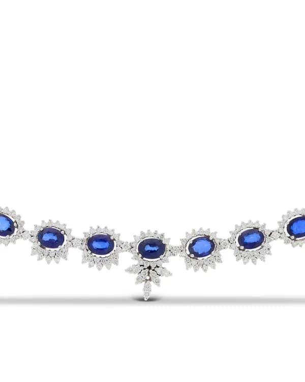 Collier - Weissgold mit hochwertigen Saphiren und Diamanten