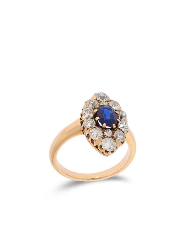 Cocktailring Antik – Roségold mit Saphir und Diamanten