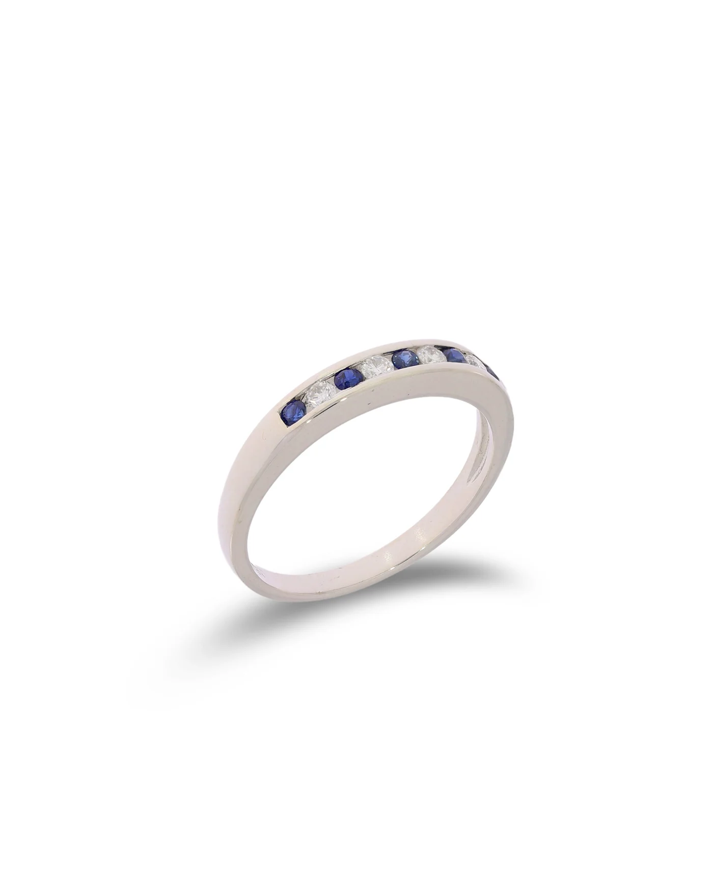 Damenring – Weissgold mit Saphiren un Diamanten