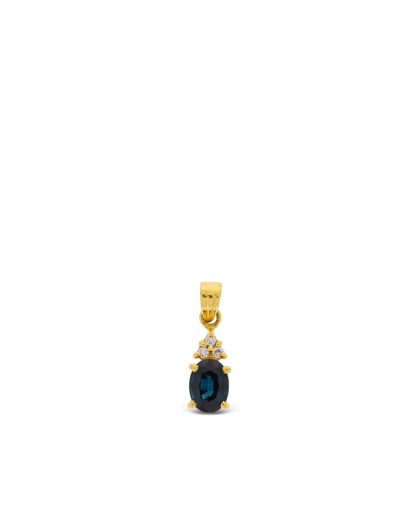 Pendant – yellow gold with sapphire and diamonds 0.03ct