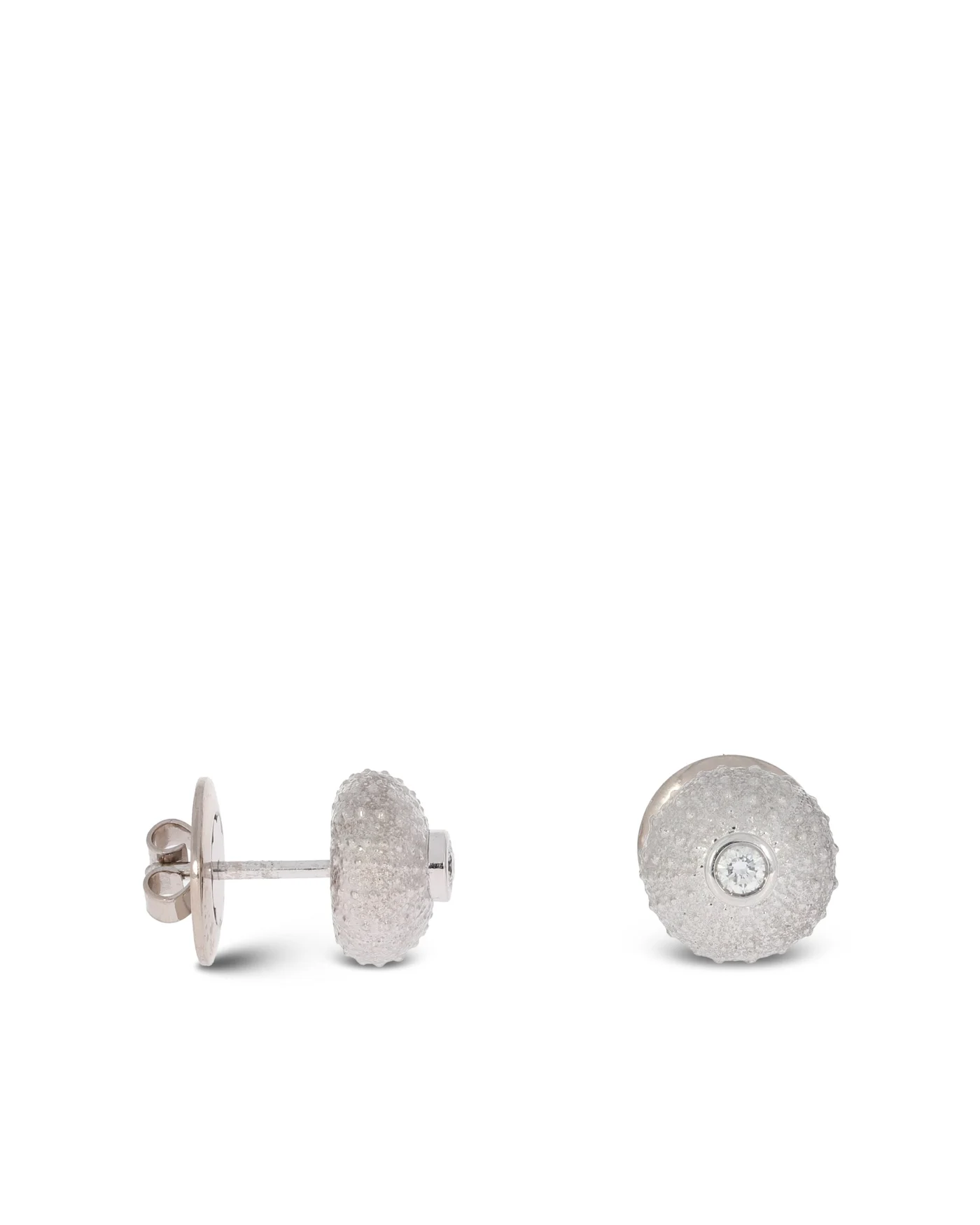 Ohrstecker – "Seeigelschale" Weissgold mit Diamanten 0.20ct